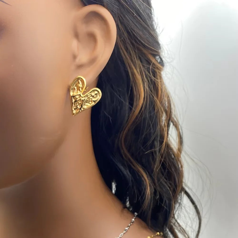 Hammered Gold Heart Stud Earrings | 18K Gold Plated Stainless Steel