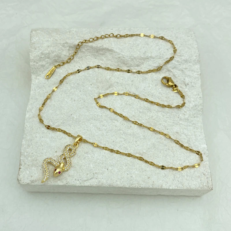 A Snake Pendant With Red Eyes Zircons New In Stainless Steel Necklace For Women Gold Plated Chain Cute Style Fashion Jewelry