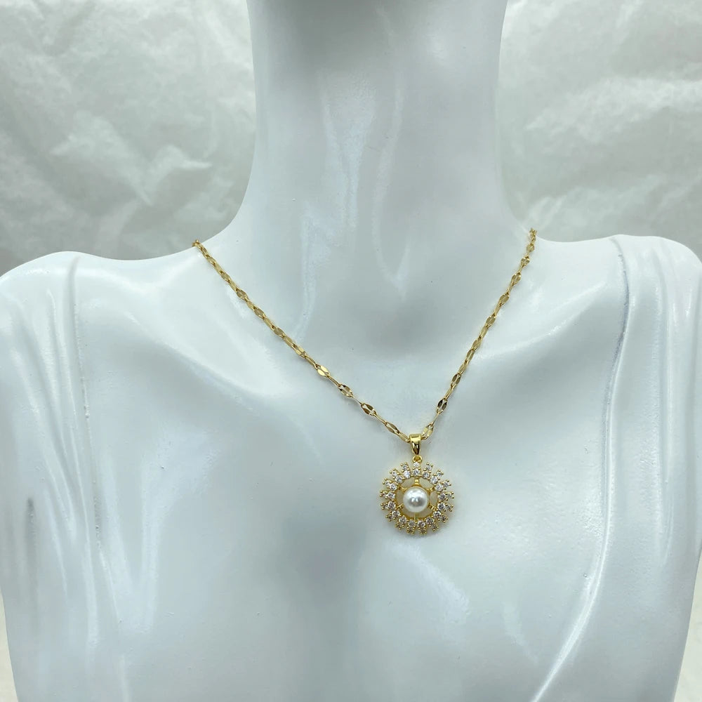 Pearl & CZ Pendant Necklace | 18K Gold Plated Stainless Steel