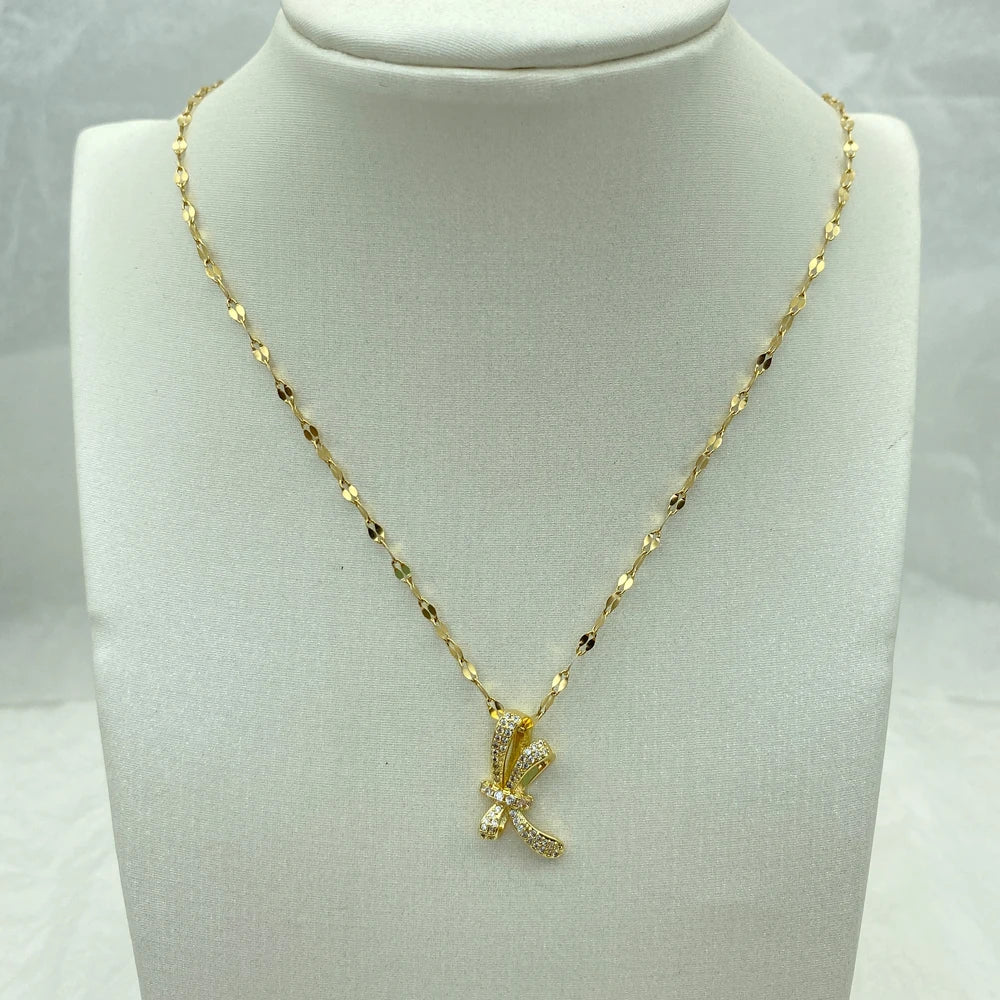 Twisted Ribbon Pendant Necklace | 18K Gold Plated Stainless Steel