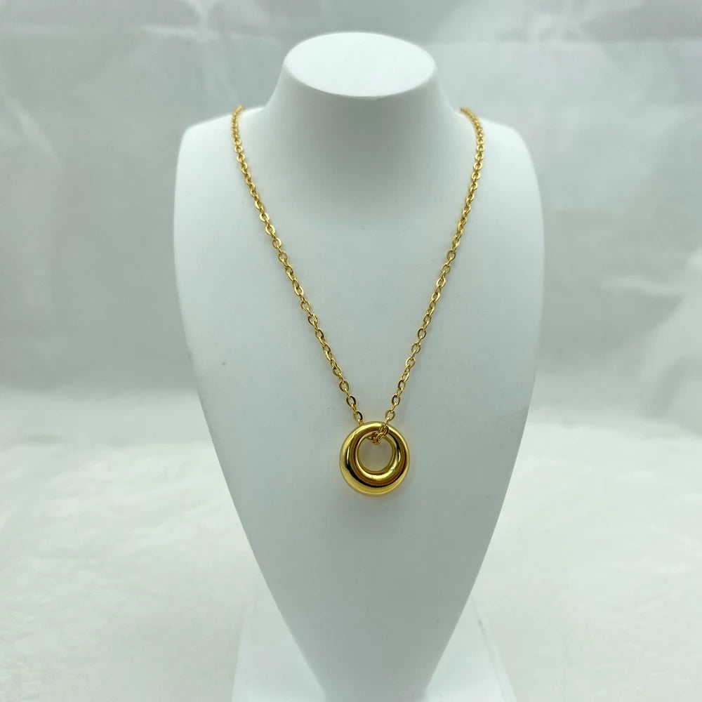 Minimalist Circle Ring Pendant Necklace | 18K Gold Plated Stainless Steel