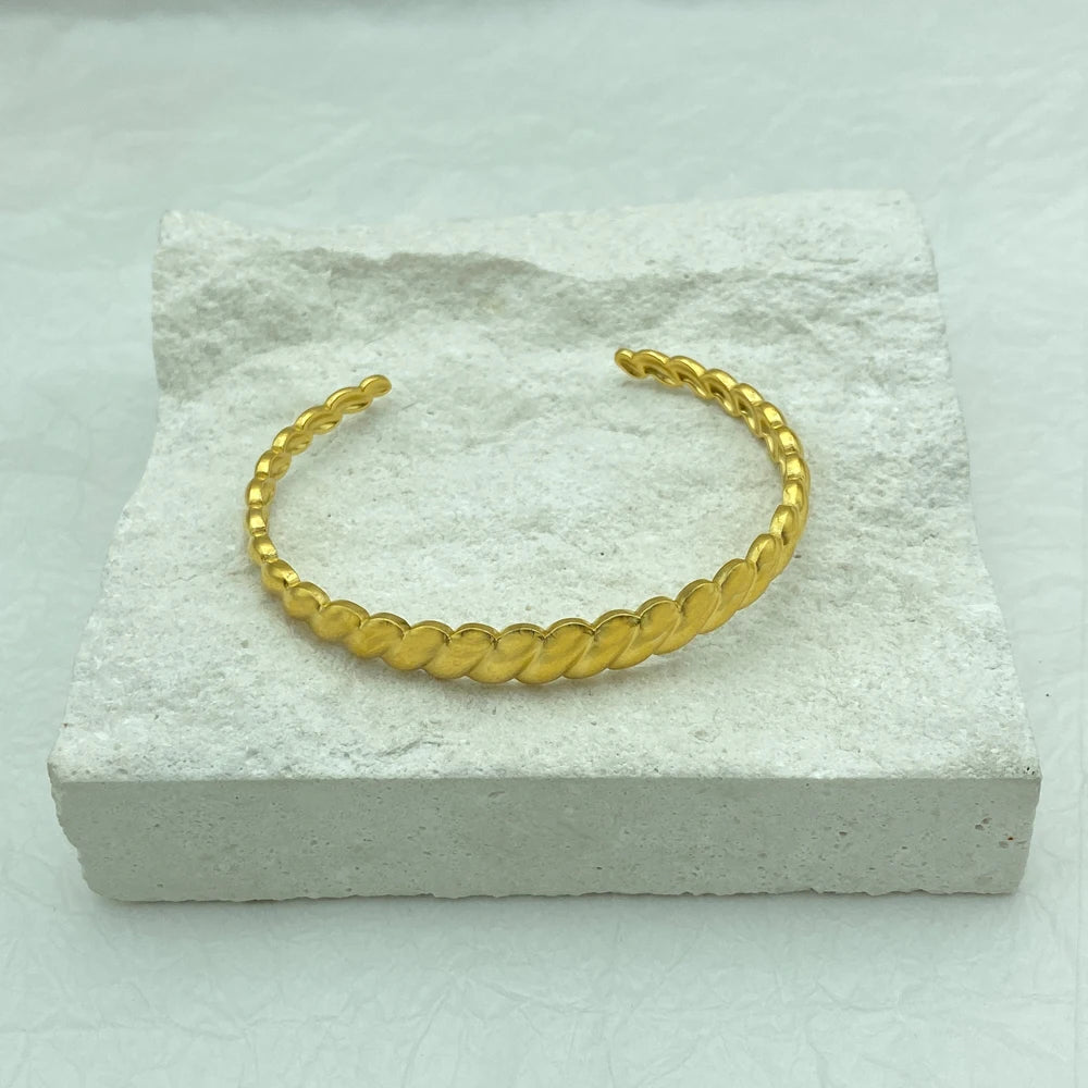 Wholesale Polished jewelry Fashion Luxury Design 18K Gold Plated Stainless Steel Bracelet Bangle For Women