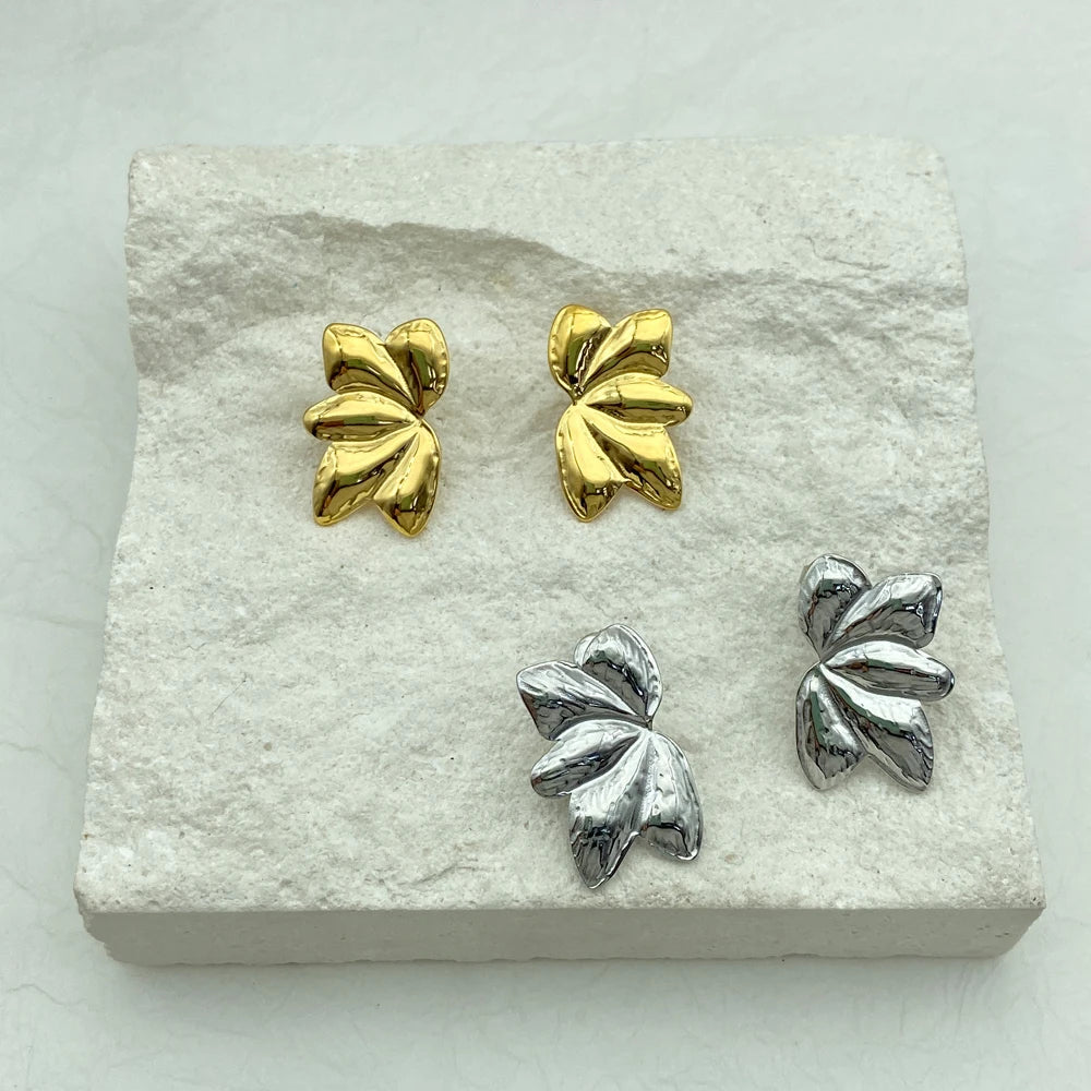 Wholesale Non-Tarnish Stainless Steel Flower Stud Earrings
