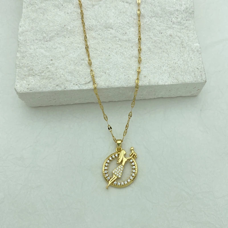 Mother & Child Circle Pendant Necklace|18K Gold Plated Stainless Steel