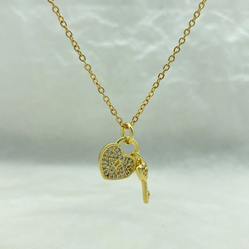 Gold Plated Stainless Steel Copper Pendant Key Heart Necklace Fashion Jewelry For Girlfriend Gifts Luxury Design O Chain