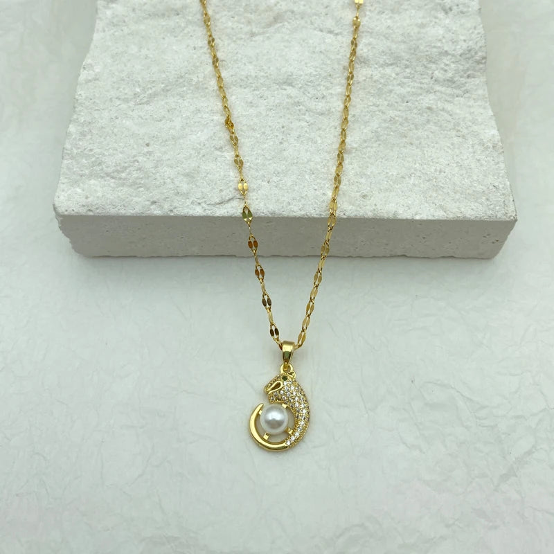 CZ Pave Leopard Pearl Pendant Necklace|18K Gold Plated Stainless Steel
