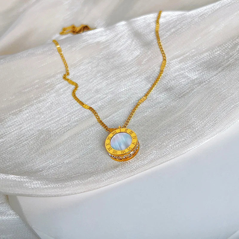 Gold Color Stainless Steel Necklace for Women Round Shell Acrylic Black White Pendant Two Sides Korean Fashion Gift for Women