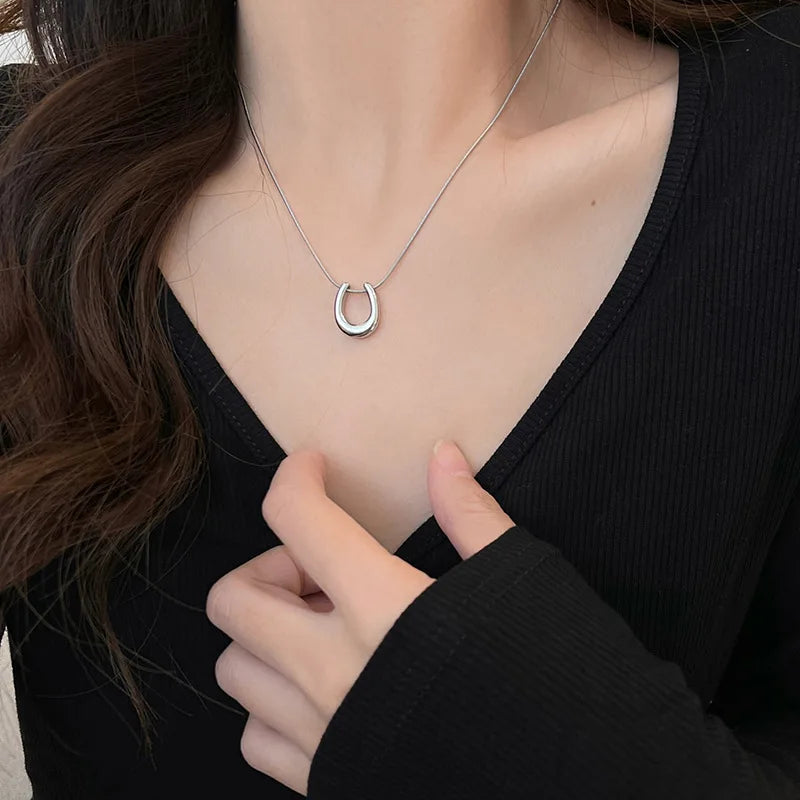 U Shaped Steel Cute Pendant Stainless Steel Necklace For Women