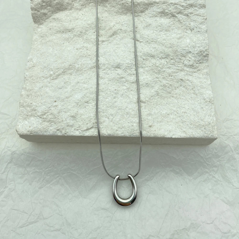 U Shaped Steel Cute Pendant Stainless Steel Necklace For Women