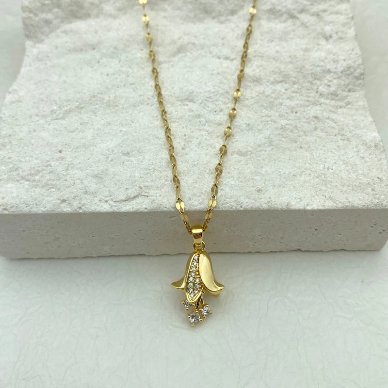 Gold Plated Stainless Steel Necklaces For Women With Swaying Tulips Pendants Gifts New IN Fashion Flower Jewelry Accessories