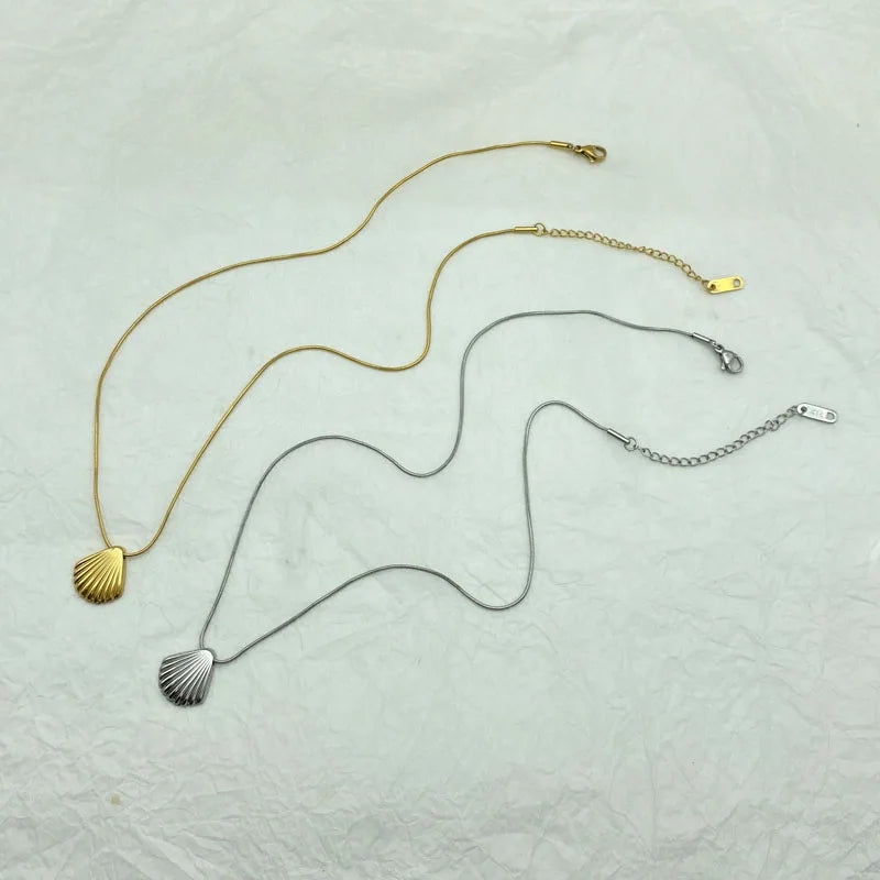 Stainless Steel Snake Chain Shell Pendants Necklace For Women