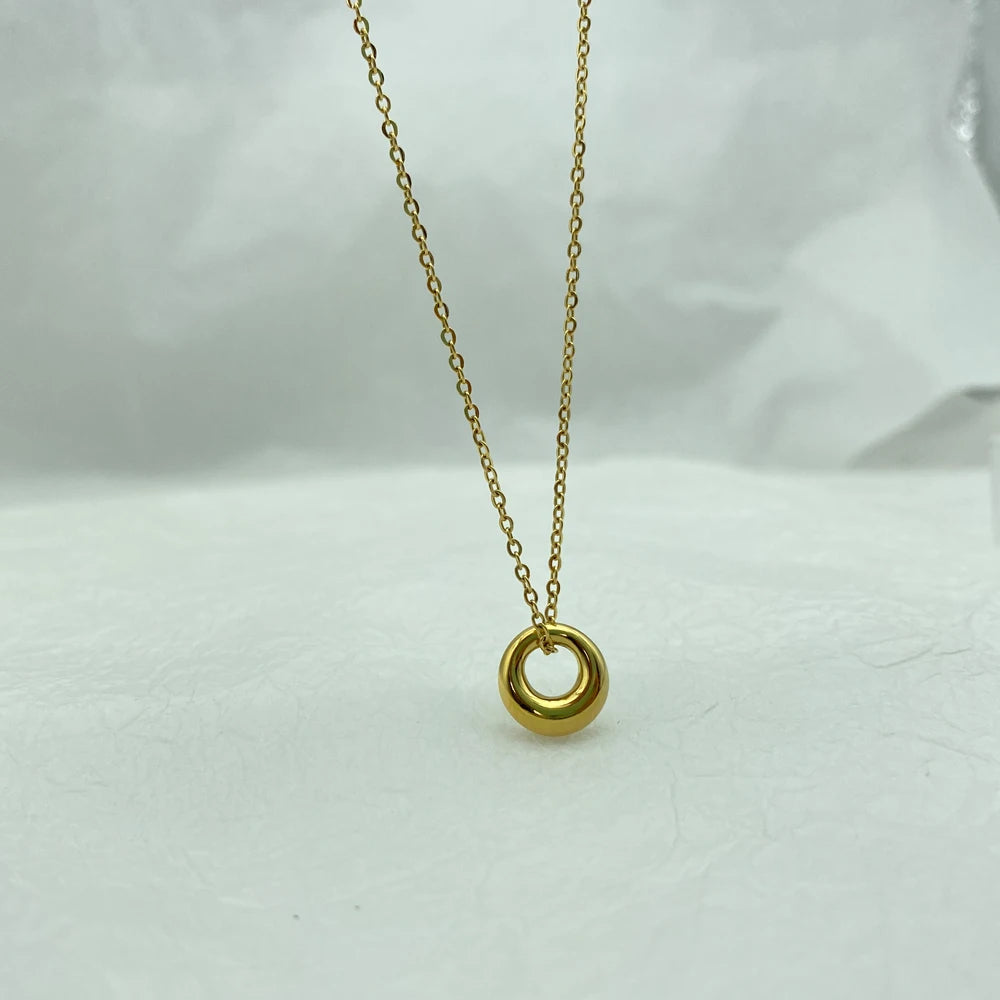 Minimalist Circle Ring Pendant Necklace | 18K Gold Plated Stainless Steel