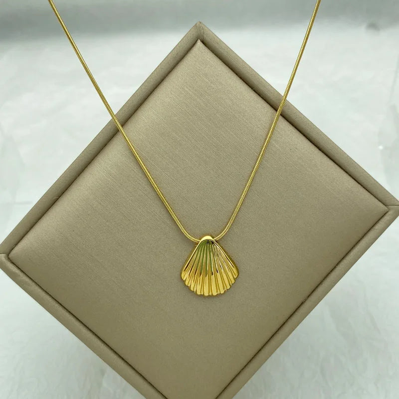 Stainless Steel Snake Chain Shell Pendants Necklace For Women