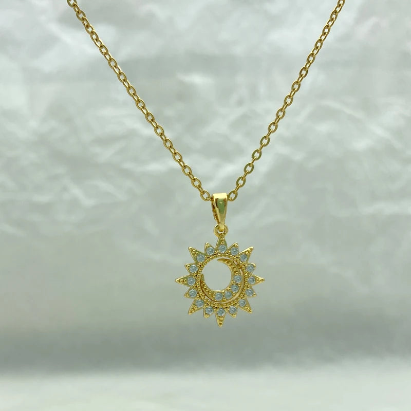 Gold Plated Steel Steel Necklaces for Women Fashion Jewelry With Sun and Moon Pendant Luxury Design