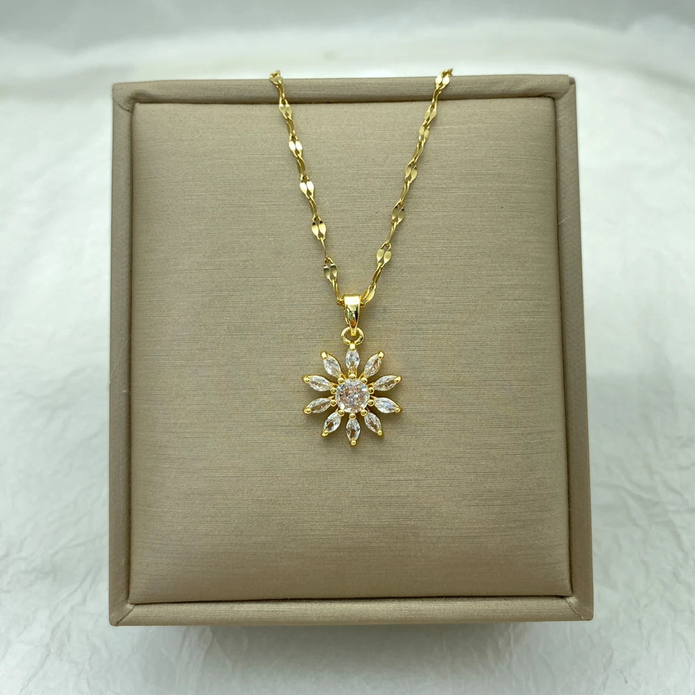 Crystal Daisy Pendant Necklace – 18K Gold Plated Stainless Steel
