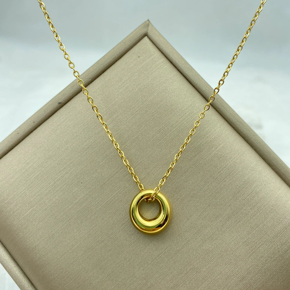 Minimalist Circle Ring Pendant Necklace | 18K Gold Plated Stainless Steel