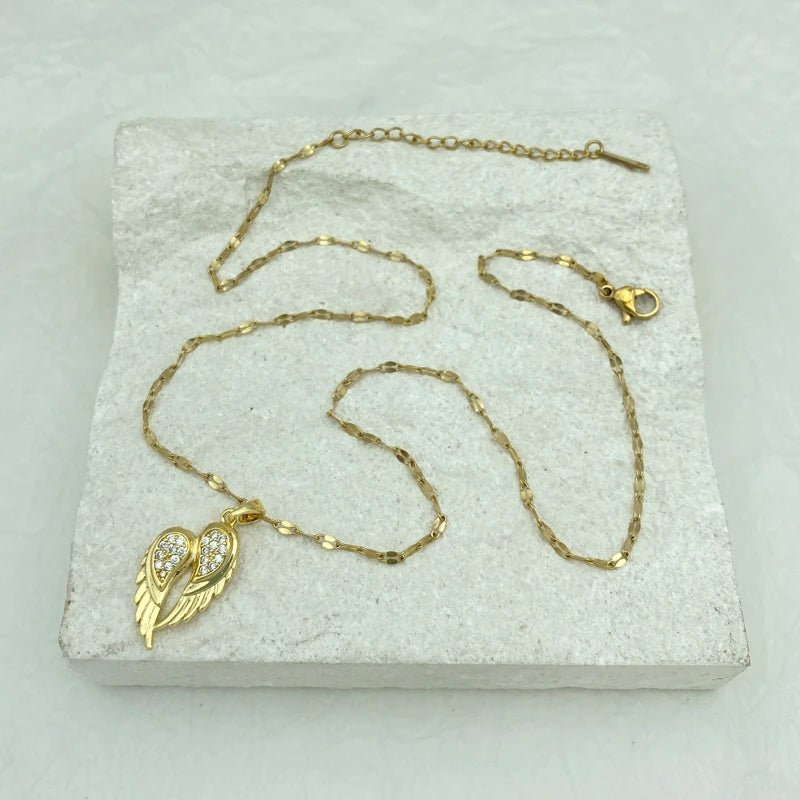 Gold Plated Stainless Steel Nekclace For Women With Zircon Wings Wholesale Fashion Jewelry Luxury Design