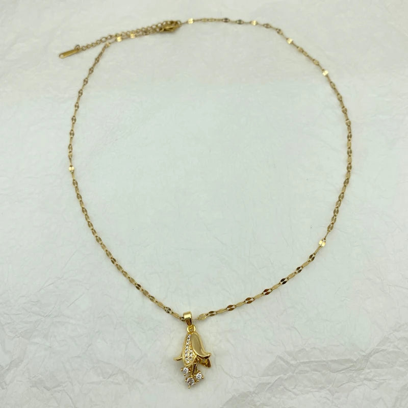 Gold Plated Stainless Steel Necklaces For Women With Swaying Tulips Pendants Gifts New IN Fashion Flower Jewelry Accessories