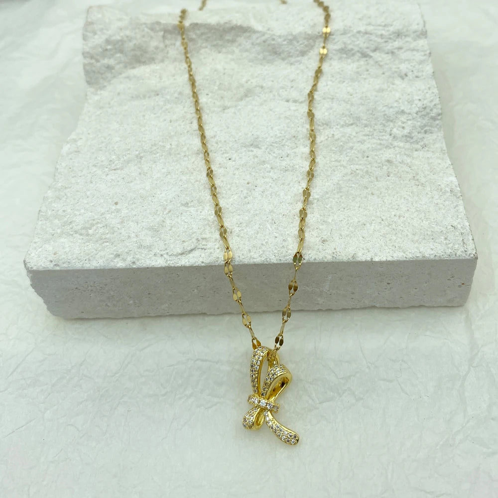 Twisted Ribbon Pendant Necklace | 18K Gold Plated Stainless Steel