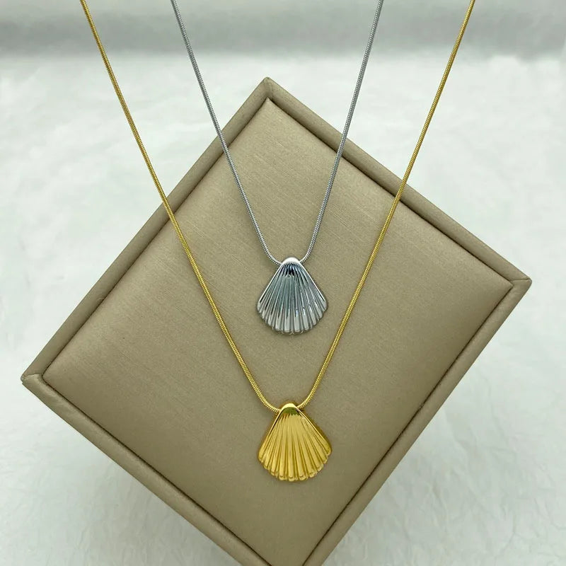Stainless Steel Snake Chain Shell Pendants Necklace For Women