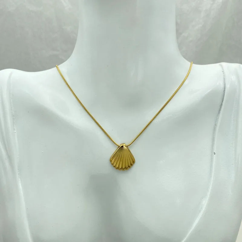 Stainless Steel Snake Chain Shell Pendants Necklace For Women