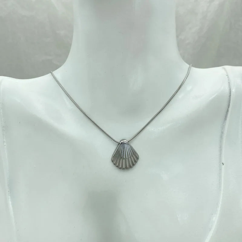 Stainless Steel Snake Chain Shell Pendants Necklace For Women