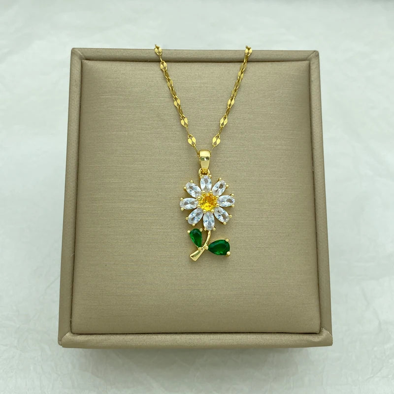 Gold Plated Color Stainless Steel Necklaces For Women Fashion Jewelry Prettry Sunflower Pendant With White And Green Zircons